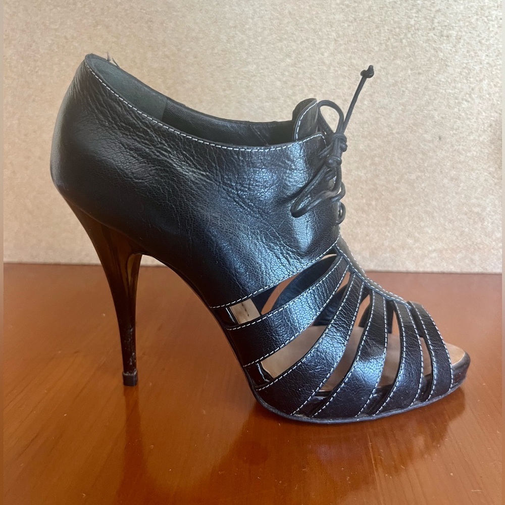 Giuzeppe Zanotti leather lace-up cu-out shoes